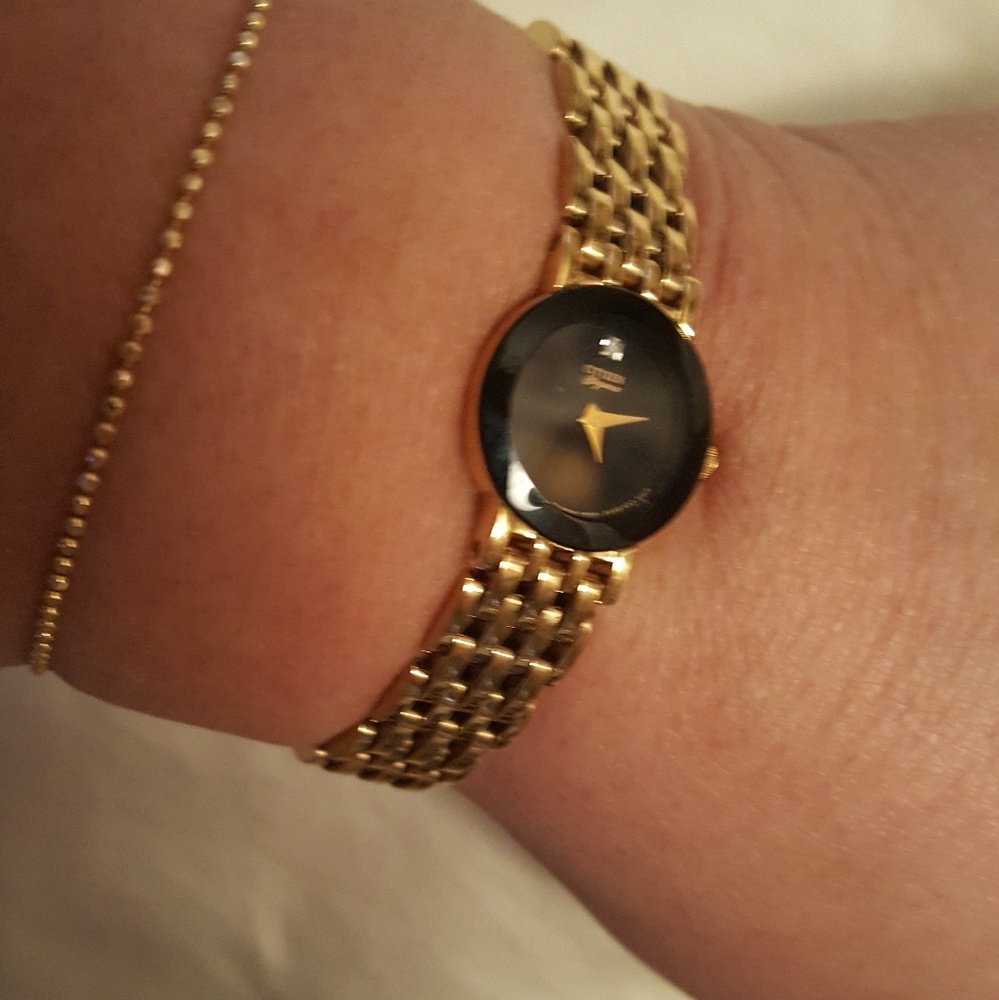 Watch - Picture 2 of 3